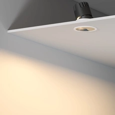 Фото товара Потолочный светодиодный светильник Inline 10W 3000K белый/хром 25090/LED